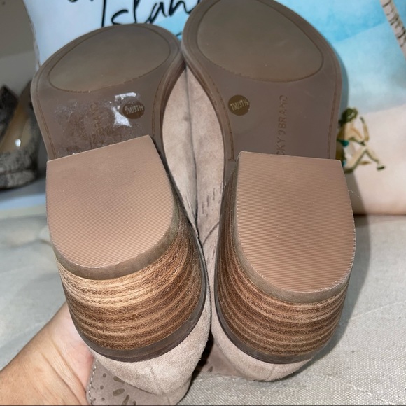 Lucky Brand NWOB! Francee Tan Suede Perforated Edge Boot - Picture 12 of 13
